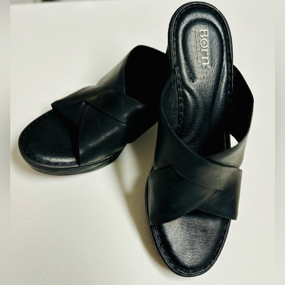 Born Womens Coney Sandal Size 10M